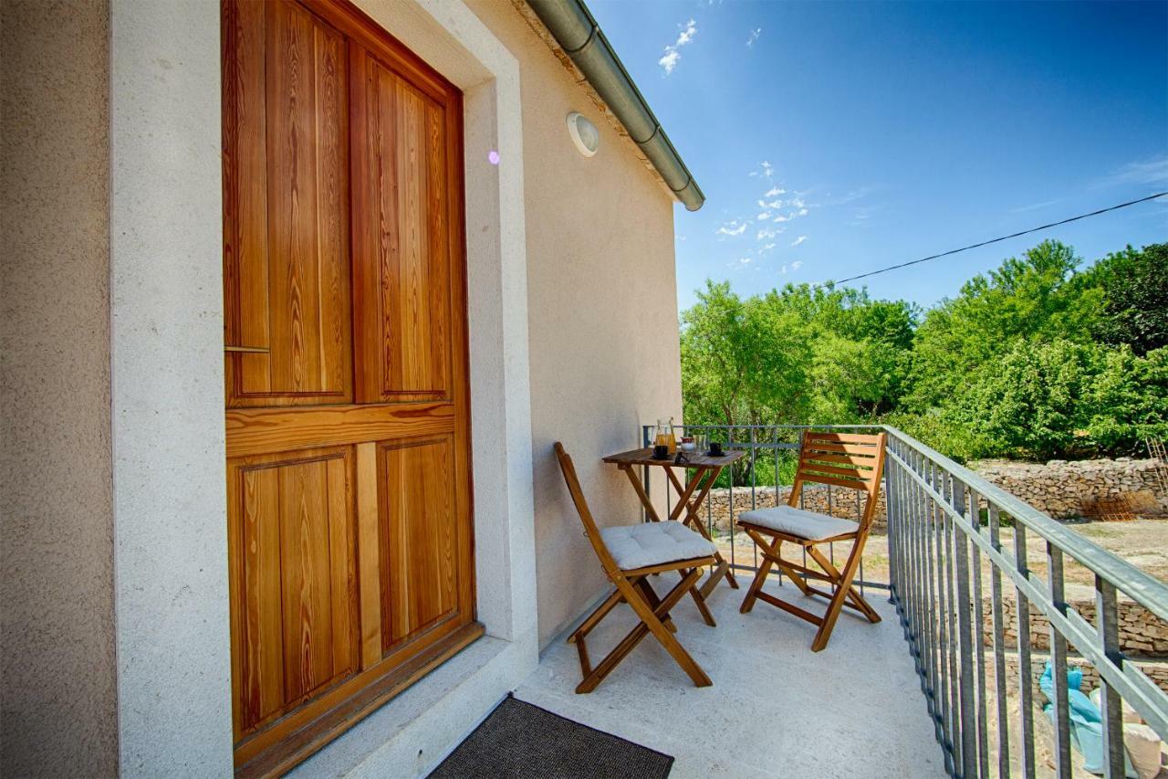 Betini Apartments - Authentic Island Escape Komiža 外观 照片
