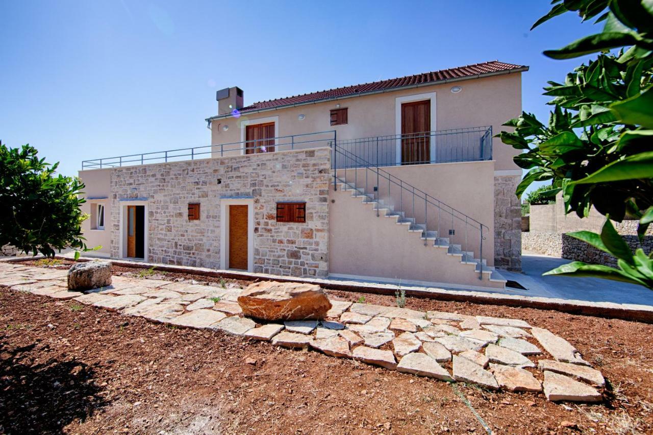 Betini Apartments - Authentic Island Escape Komiža 外观 照片